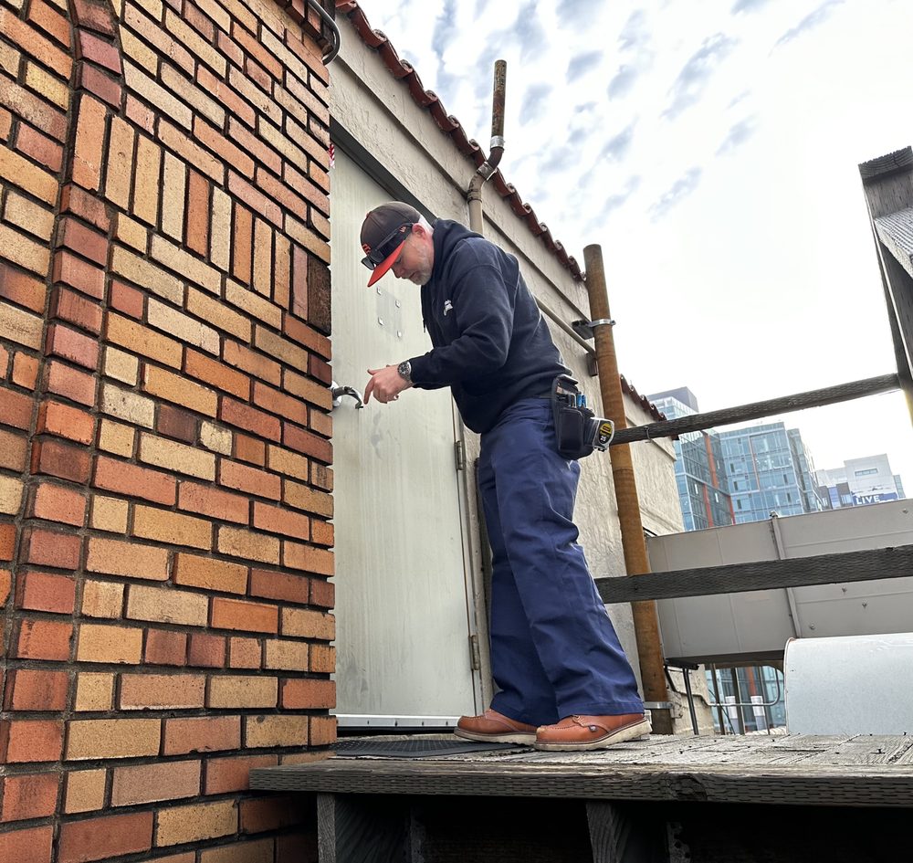 Immovable Locksmiths