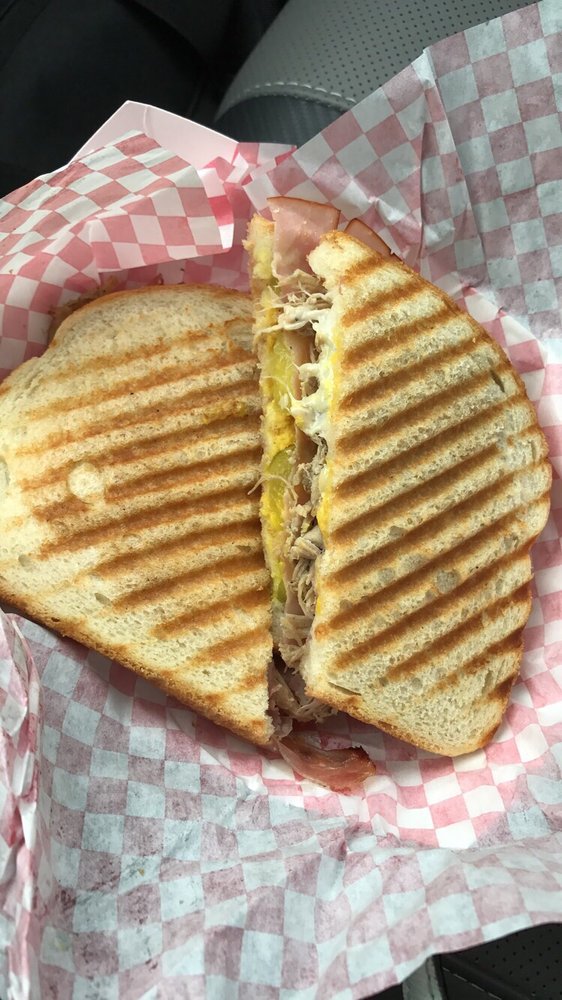 Ausonia's Food Truck