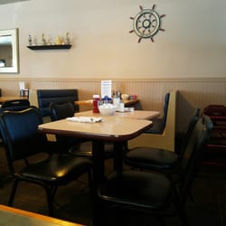 Fairport Family Restaurant 15 Photos 32 Reviews Diners 212 Photo Of Fairport Family Restaurant Harbor Oh United States Dining