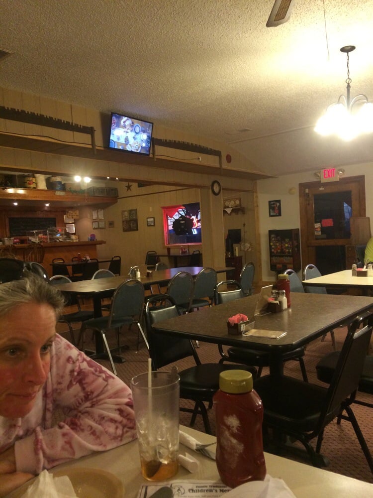 Family Traditions Restaurant American (Traditional) 490 E