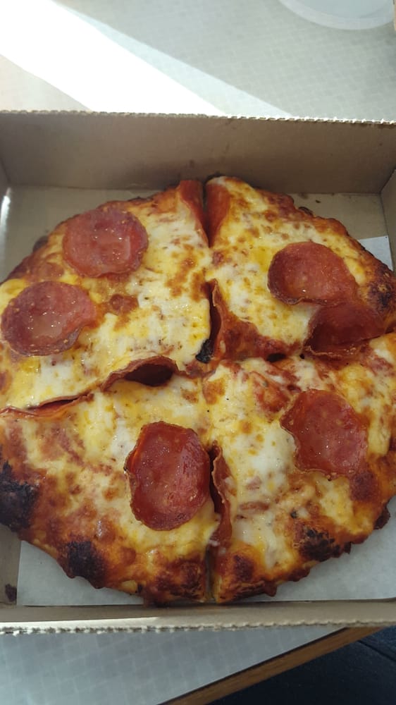 Personal Pan 1 Topping Pepperoni Lunch Special Yelp Photo Of Round Table Union City Ca United States Personal Pan