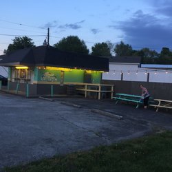 Lagwen Drive In Restaraunt 13 Photos Burgers 456 East Main St Lagwen Drive In Restaraunt 13 Photos Burgers 456 East Main St Lebanon Ky Restaurant Reviews Phone Number Yelp