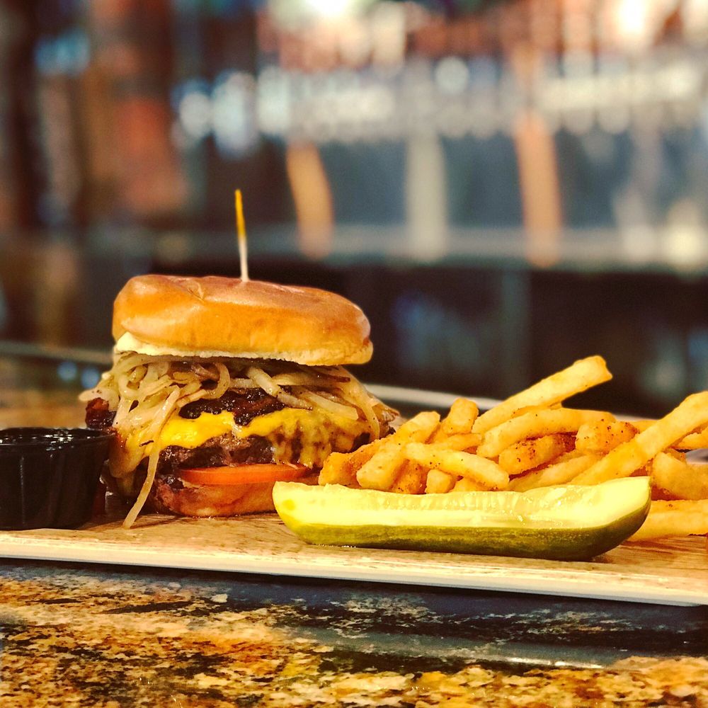 Crafthouse Burgers 102 Photos 127 Reviews 11861 Palace Way Crafthouse Burgers 102 Photos 127 Reviews 11861 Palace Way Fairfax Va Restaurant Phone Number Yelp