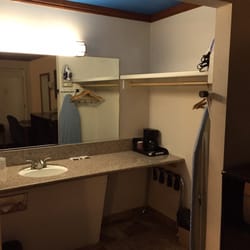 Chief Motel 30 Reviews Hotels 434 W Front St Battle Photo Of Chief Motel Battle Mountain Nv United States Bathroom