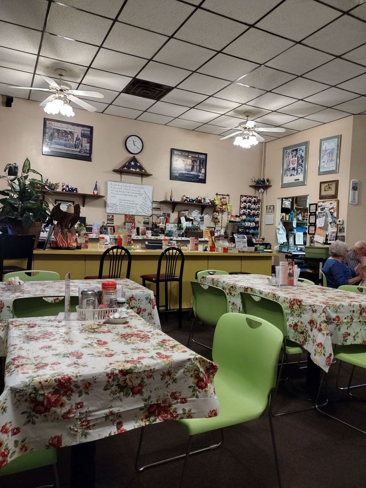 Cousins Cafe