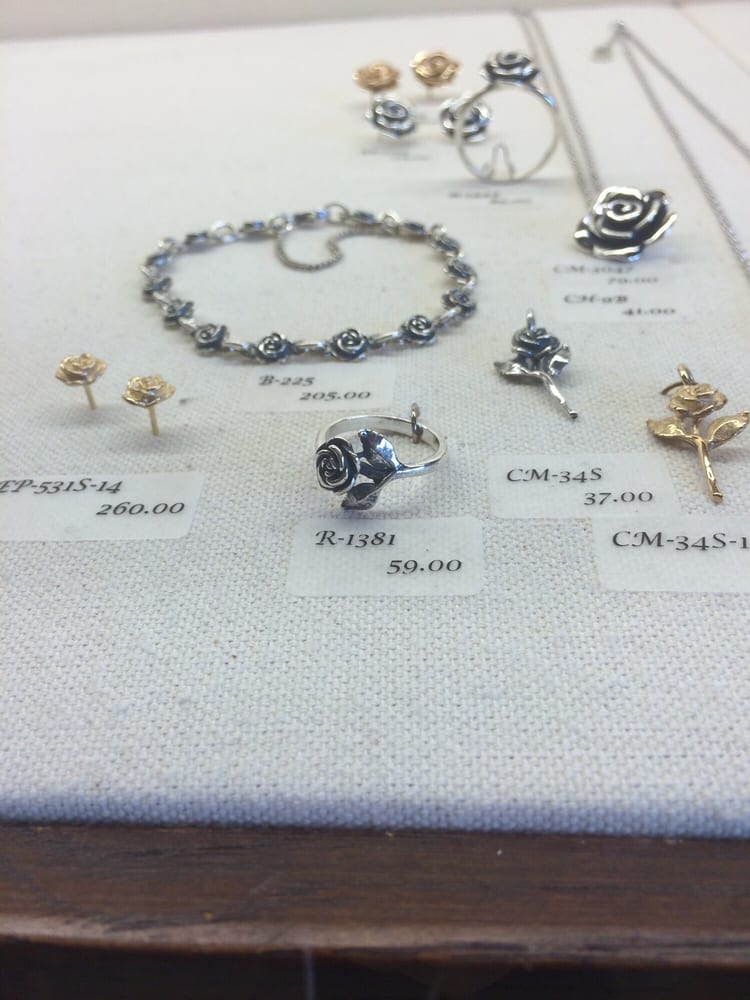 James Avery Jewelry Jewelry 1207 N Lp 1604 W, San Antonio, TX