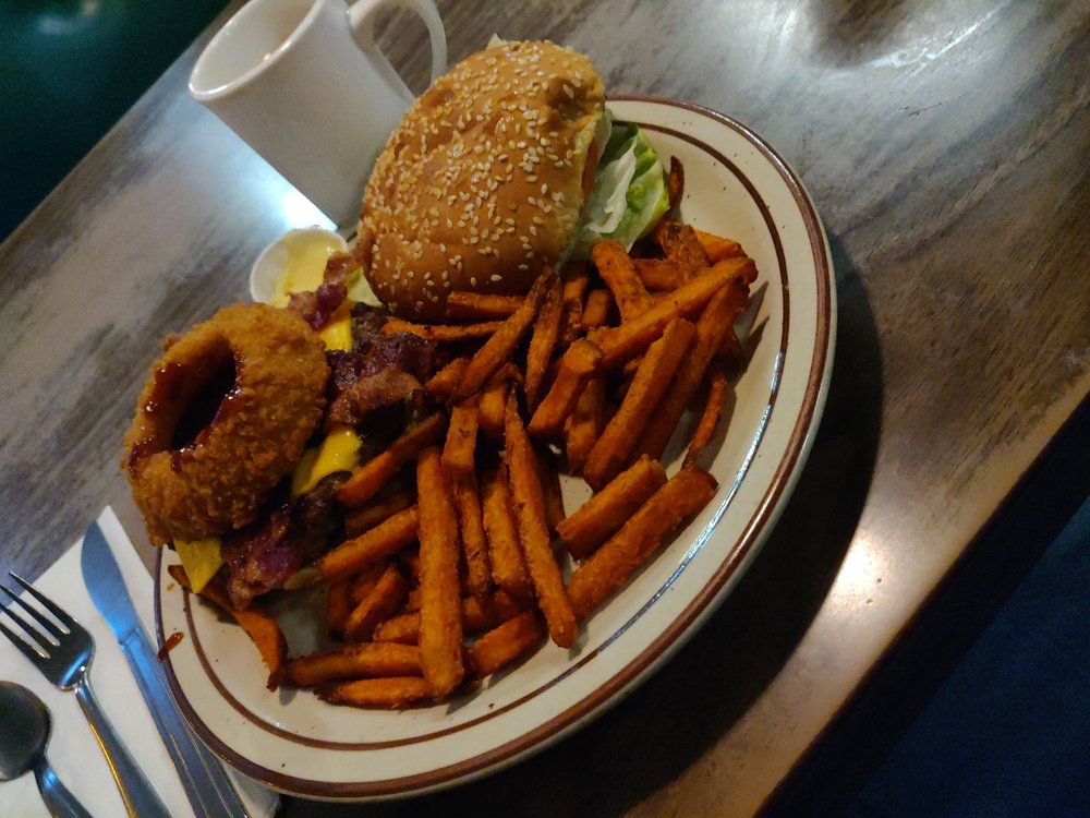 Almond Tree Restaurant & Lounge