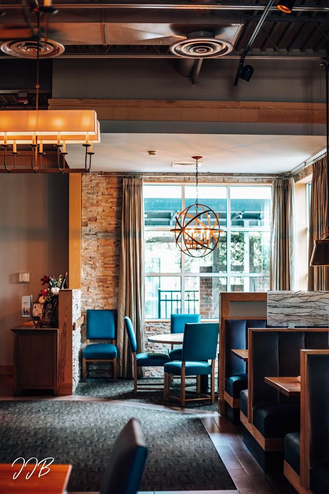 Cafe Rule & Wine Bar