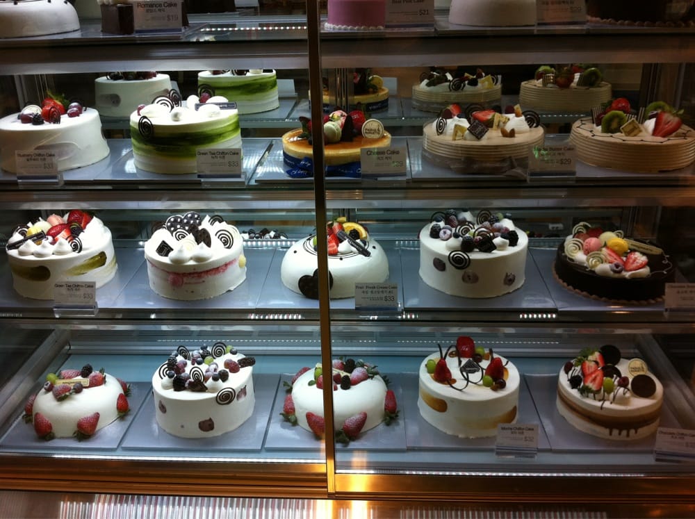 paris baguette christmas cakes
