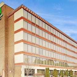 Holiday Inn Hotel Suites Warren 10 Photos Hotels 30000 Van Photo Of Holiday Inn Hotel Suites Warren Mi United States