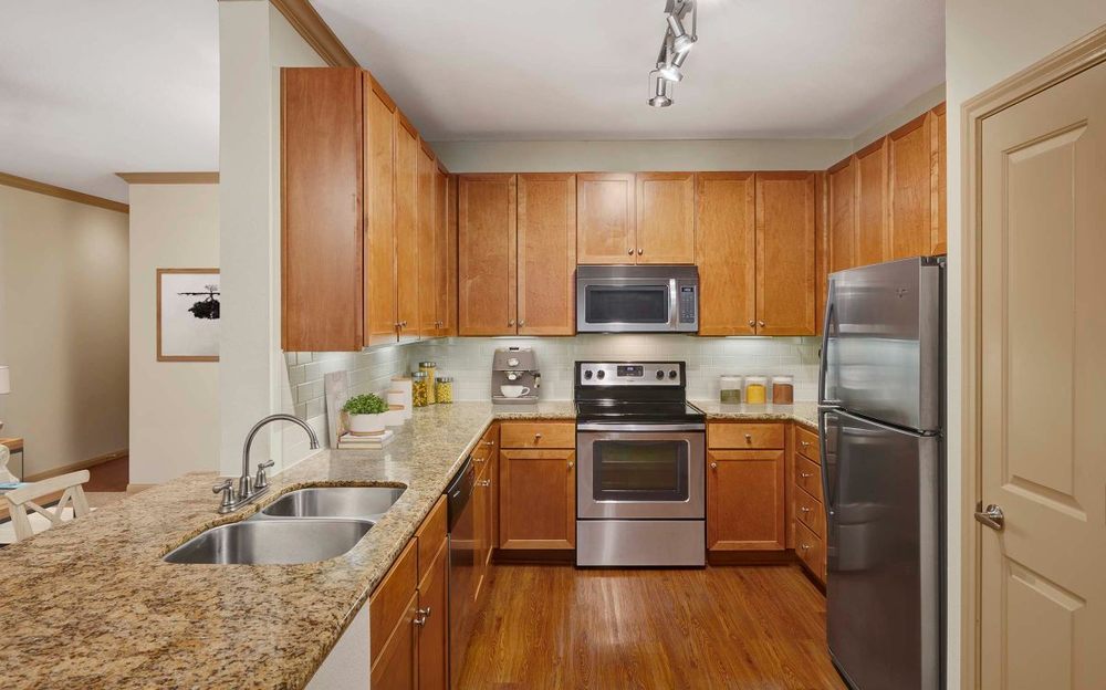 Camden Amber Oaks Apartments