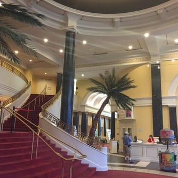 Le Grand Cirque At The Palace Theatre Closed 26 Photos 28 Photo Of Le Grand Cirque At The Palace Theatre Myrtle Beach Sc United