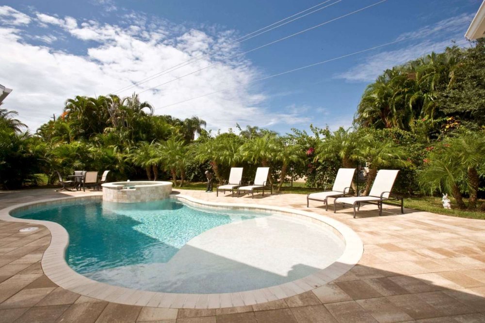 Emerald Pool Service