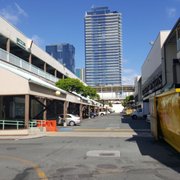The Ward Warehouse Closed 229 Photos 54 Reviews Ping The Last Weekend Photo Of Ward Warehouse Honolulu Hi United States