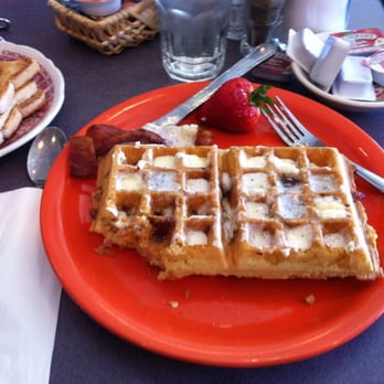 Heidi S Family Restaurant Closed 21 Photos 69 Reviews Photo Of Heidi S Family Restaurant Reno Nv United States Bacon Waffles