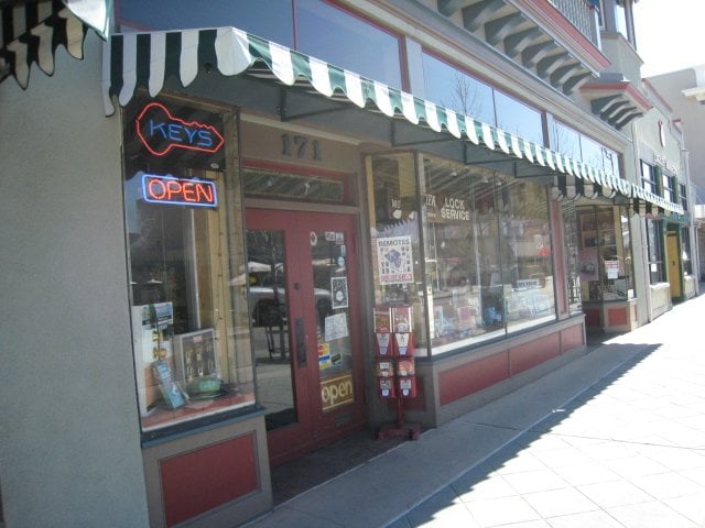 Mountain View Door Closer Key & Lock Service
