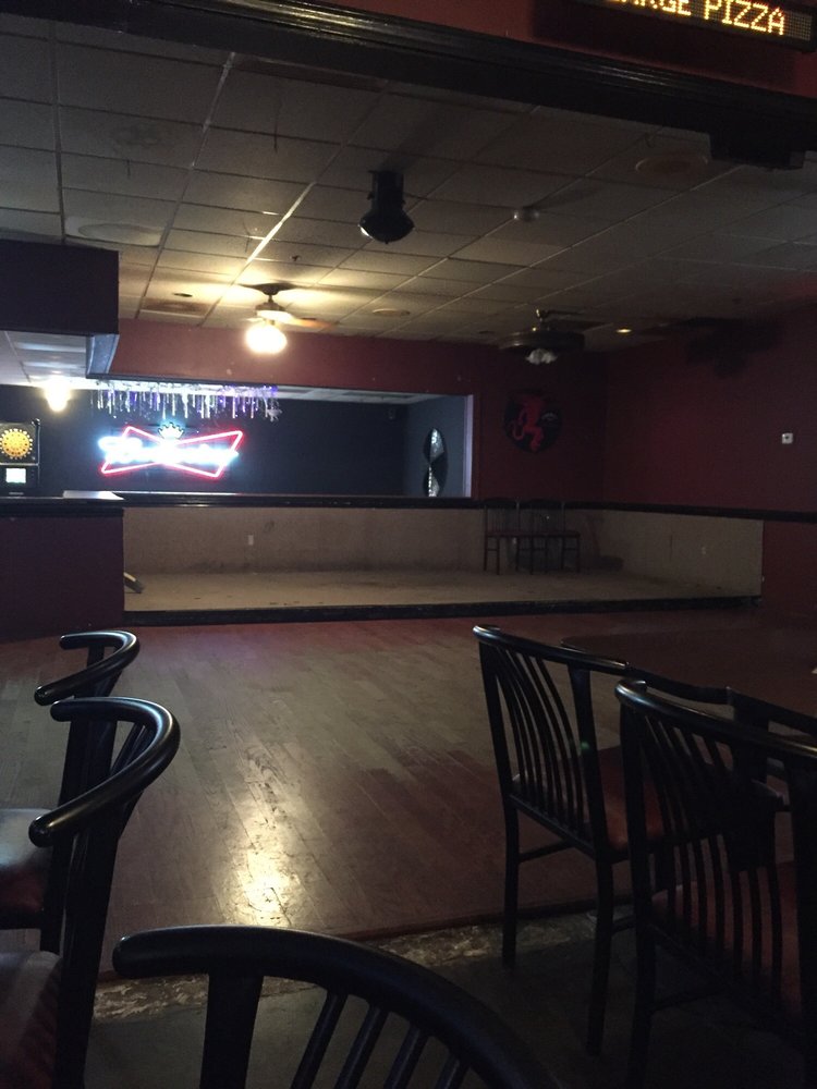 The Crossing Bar & Grill Bars 7281 Hacks Cross Rd, Olive Branch