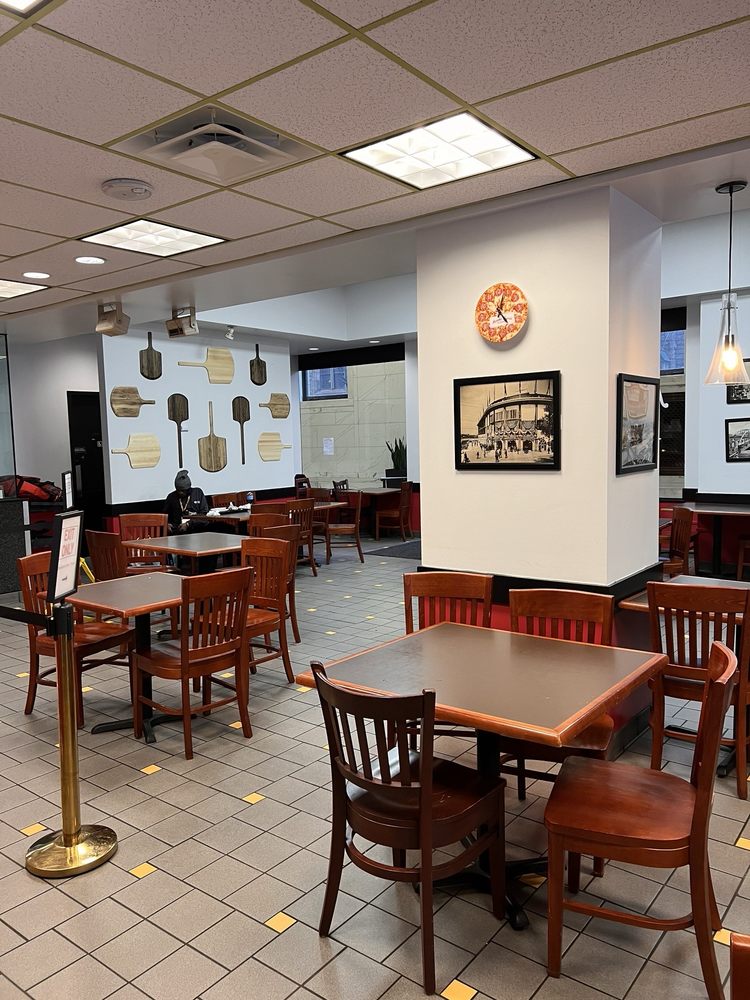 Mamma Lucia's Pizzeria