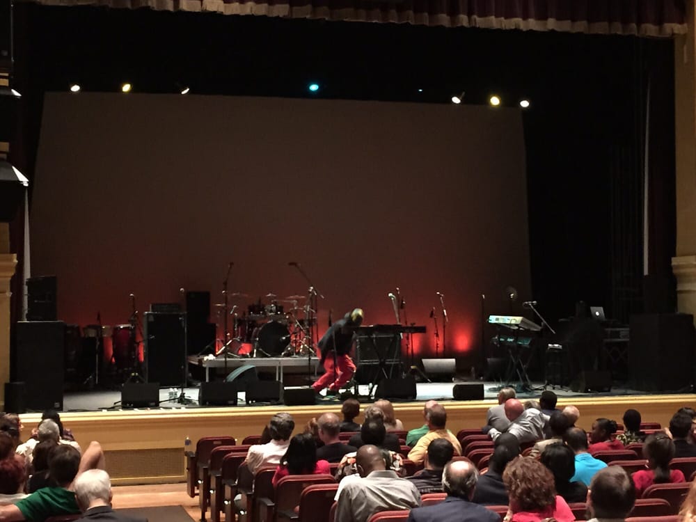 The Ridgefield Playhouse 24 Photos & 22 Reviews Cinema 80 E Ridge