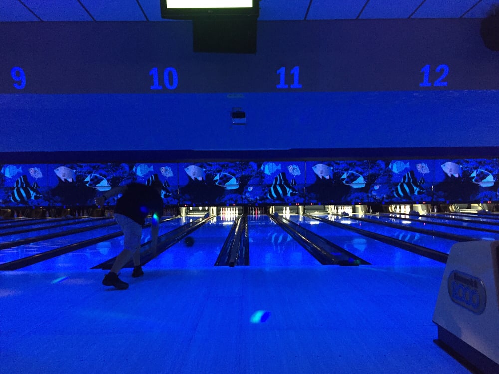 Hollywood Super Bowling 32 Photos & 44 Reviews Bowling