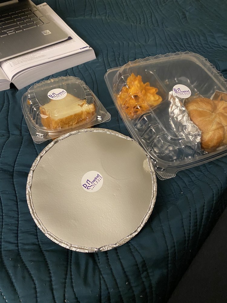 Unwind on Main Cafe & Bar