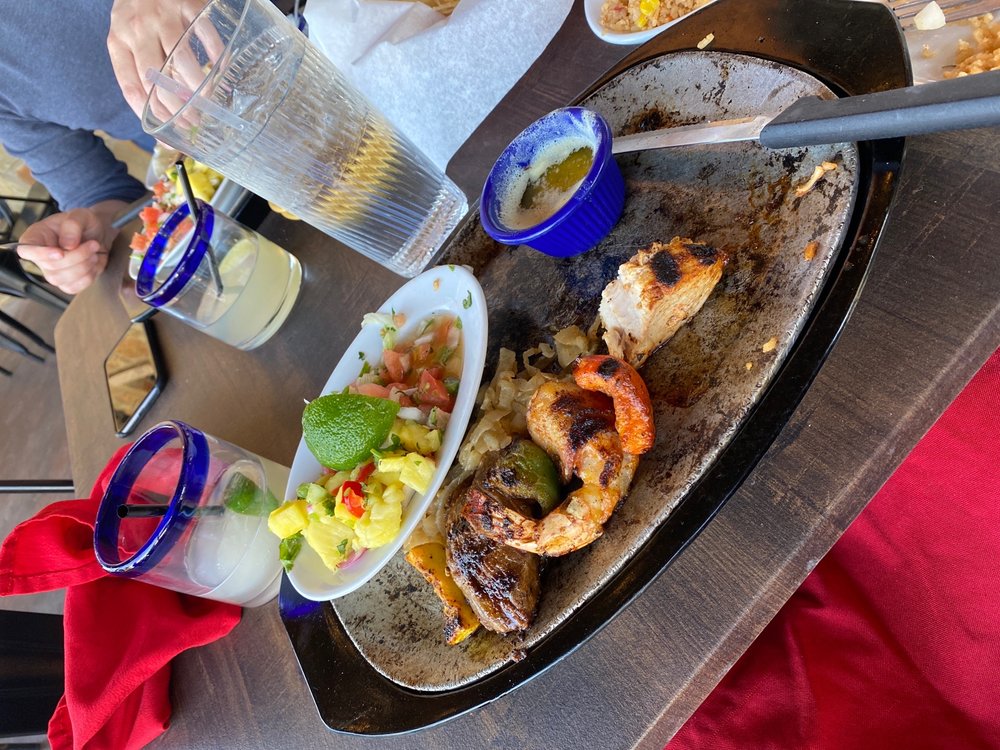 Dos Rios Mexican Bar &  Grill