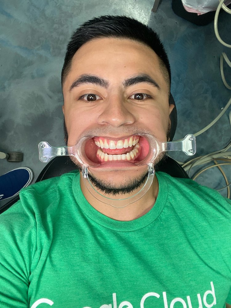 image of business Risas Dental and Braces - Phoenix Central