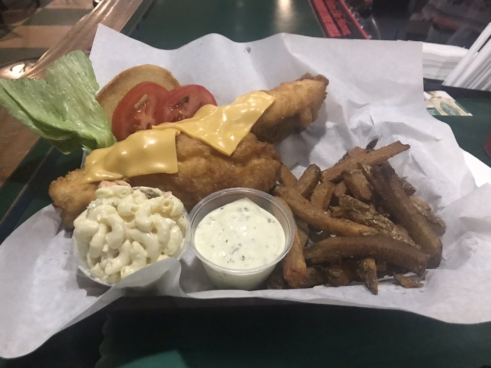 Flattery's Bar & Restaurant