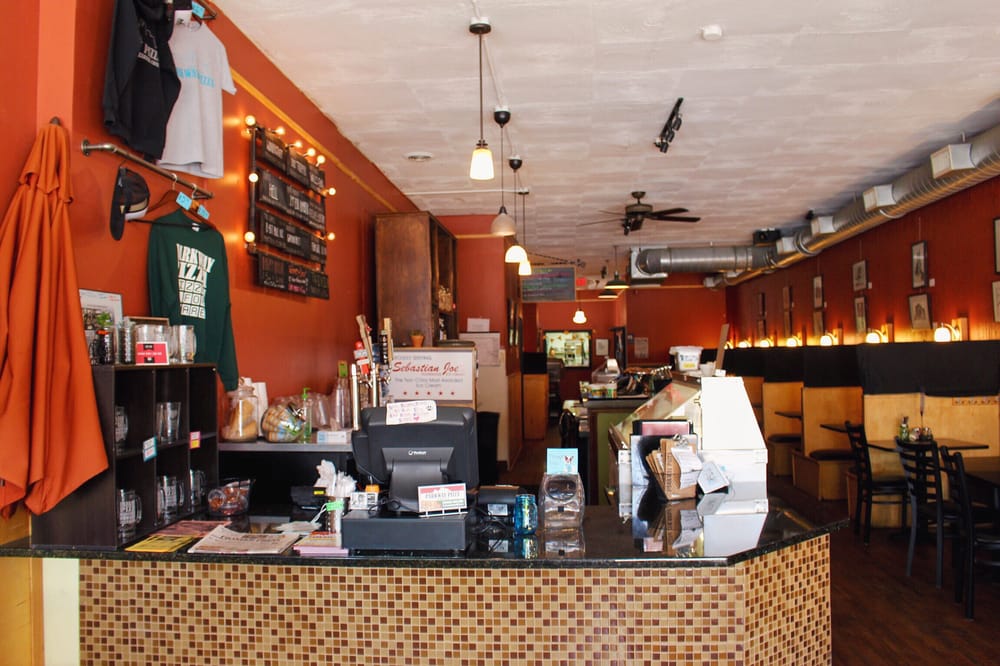 Parkway Pizza 29 Photos & 47 Reviews Pizza 2851 Johnson St NE