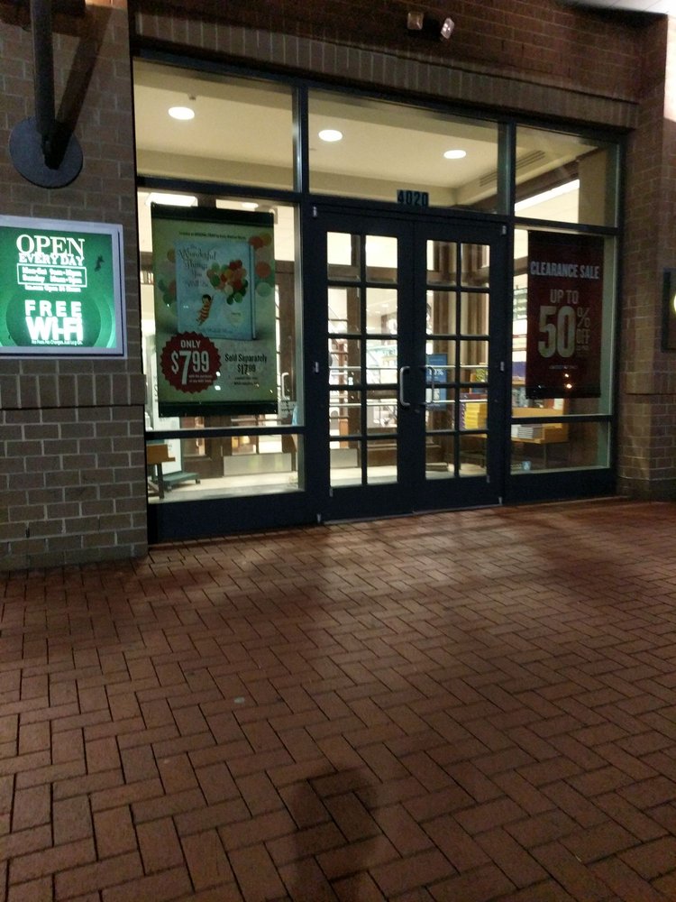 Barnes & Noble Booksellers 28 Photos & 35 Reviews Bookstores 4020 Sharon Rd, South Park