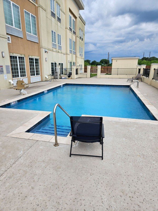 Pontiac Pools