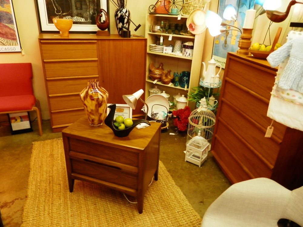 Photos For Riverside Centre Antique Mall Yelp Photo Of Riverside Centre Antique Mall Cincinnati Oh United States