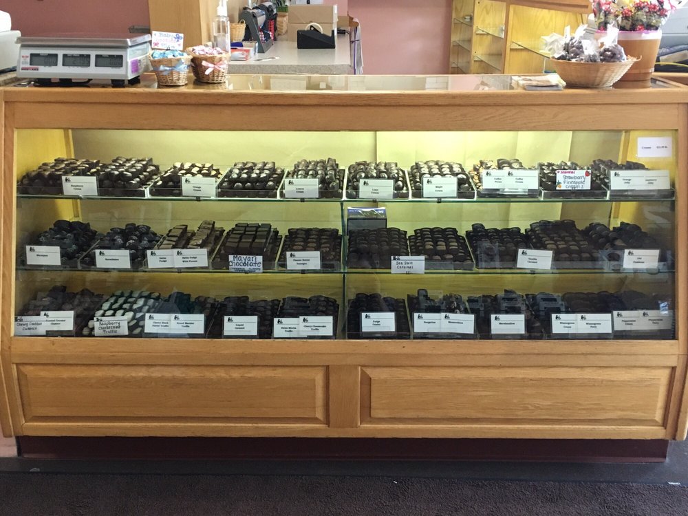 Ye Goodie Shoppe 14 Reviews Candy Stores 49 Main St, Keene, NH