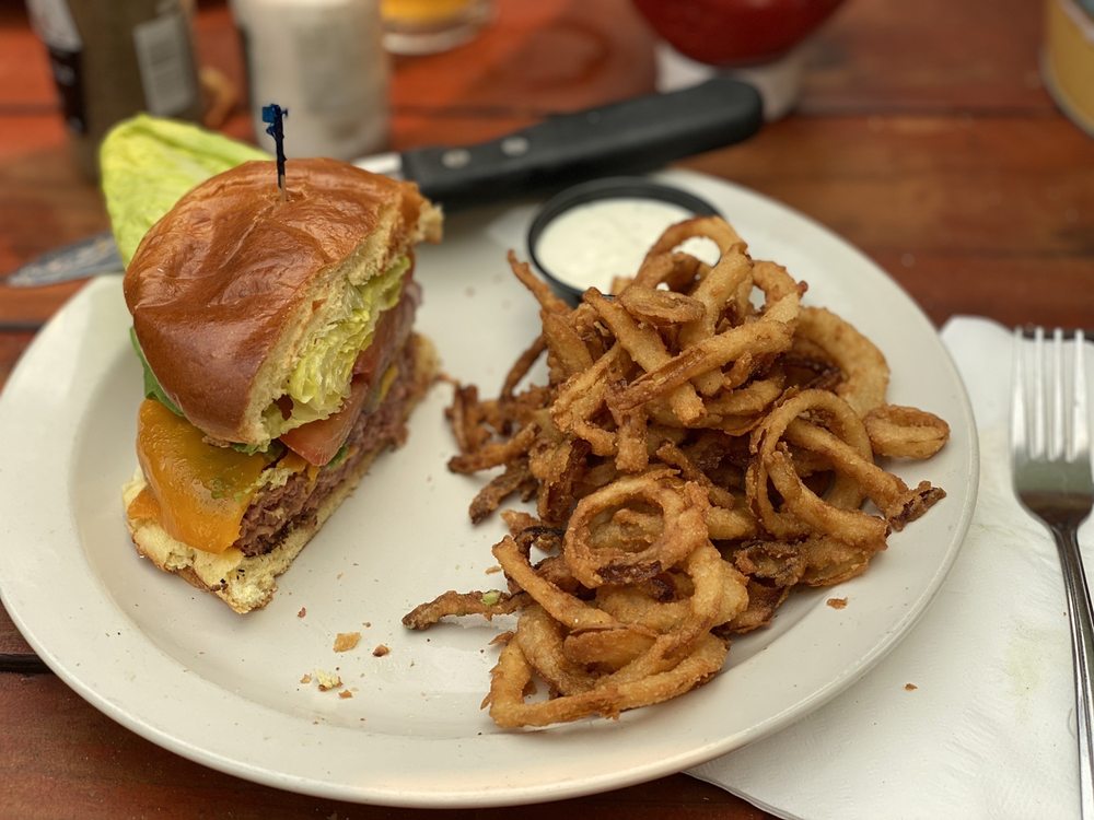 Emerald Bay Bar & Grill