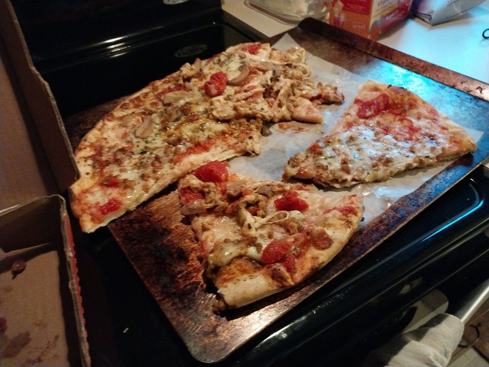 Santo's Pizza