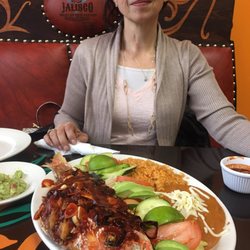 Jalisco Mexican Restaurant Order Food Online 153 Photos 102 Photo Of Jalisco Mexican Restaurant Gurnee Il United States Disfrutando Guachinango Al