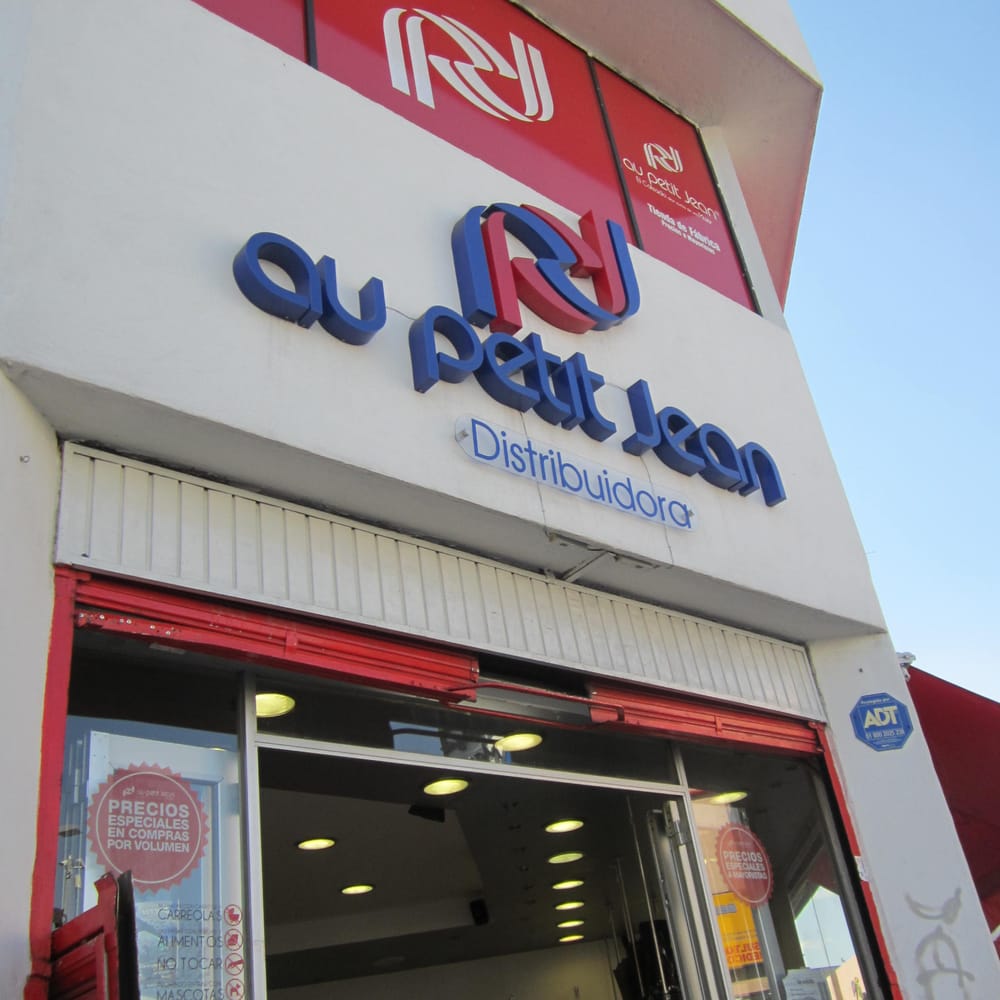 Au Petit Jean Shoe Stores Blvd. Hilario Medina 209, León