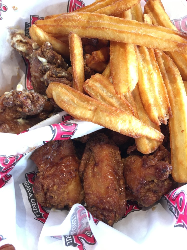 St. Louis Bar and Grill