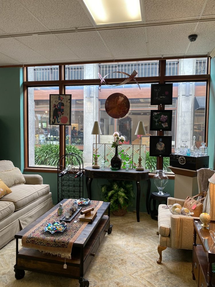 Johns Consignment