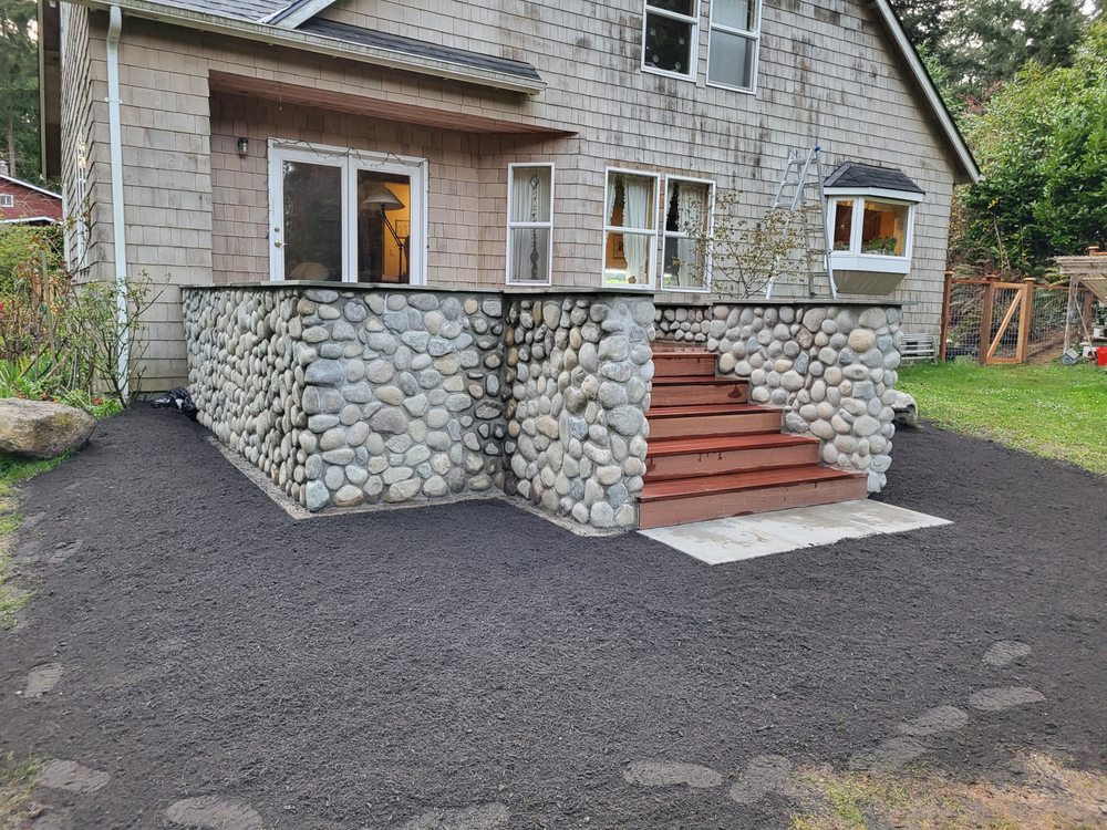 Heritage Landscaping Fence & Deck