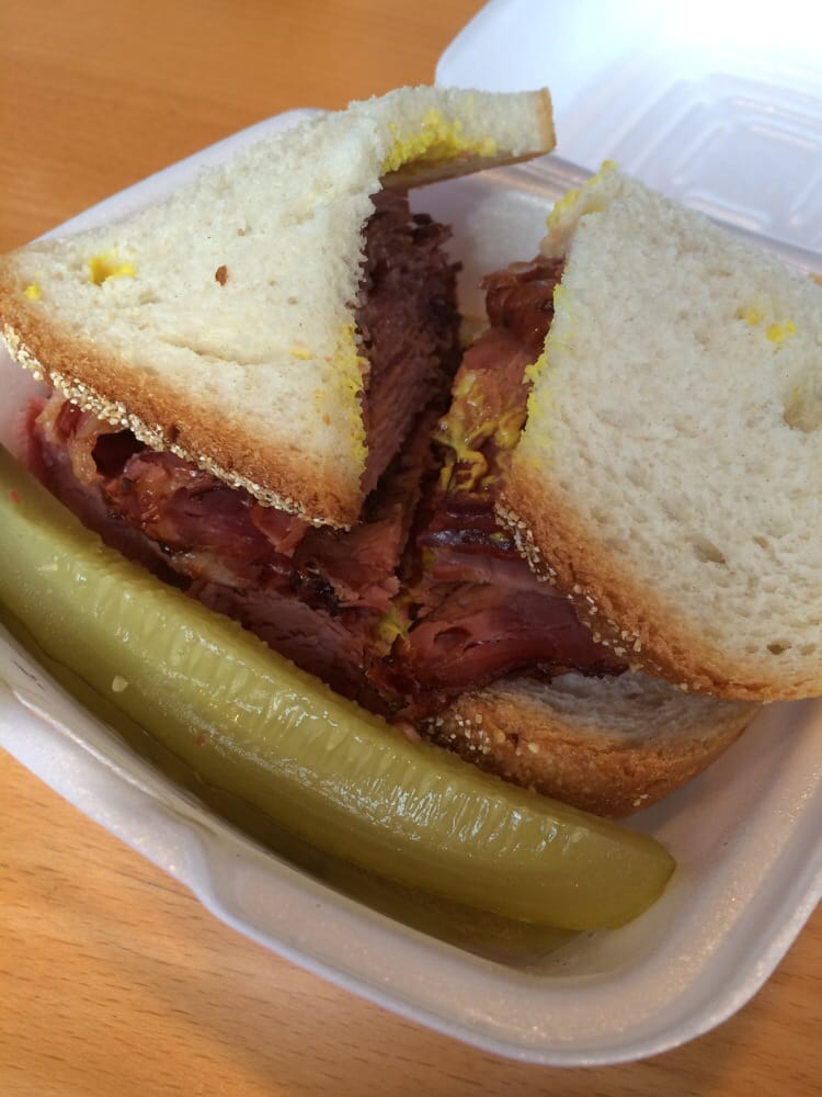 Quebec Smoked Meat Products Co 17 photos & 12 avis Délis 1889 rue