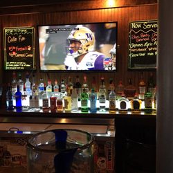 Crestwood Tavern 11 Reviews Bars 5500 Blvd Photo Of Crestwood Tavern Birmingham Al United States Watching Football At The