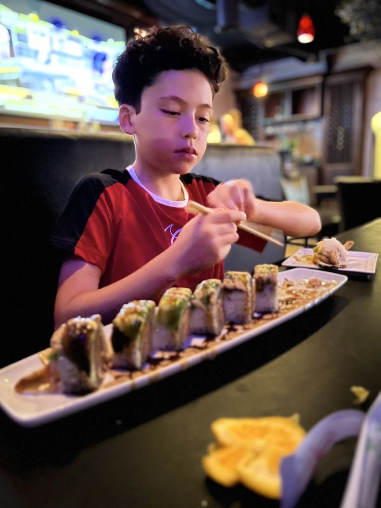Bocados Sushi Bar