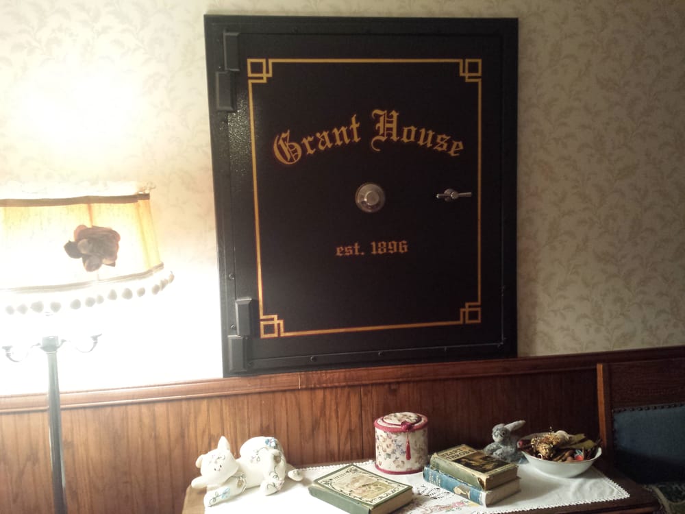 Grant House Hotel & Eatery 12 Photos Hotels 80 E 4th St, Rush