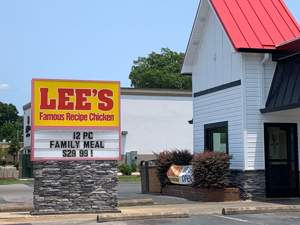 Lee's Famous Recipe Chicken