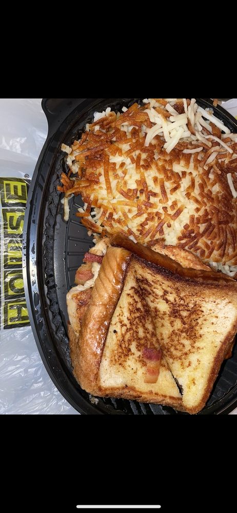 Waffle House - Sandy Springs