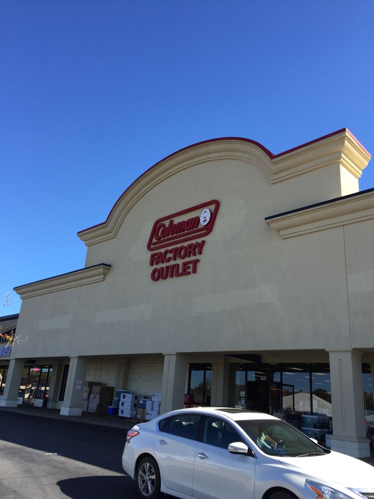 Coleman Factory Outlets Outdoor Gear 110 Banks Crossing Dr