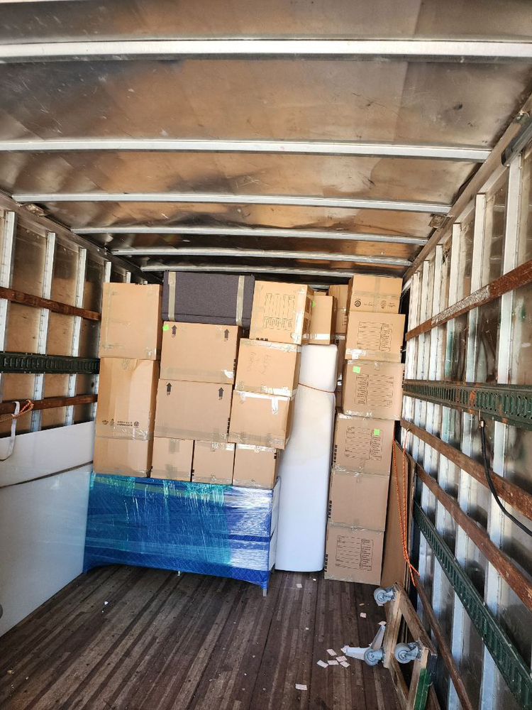Cacho movers