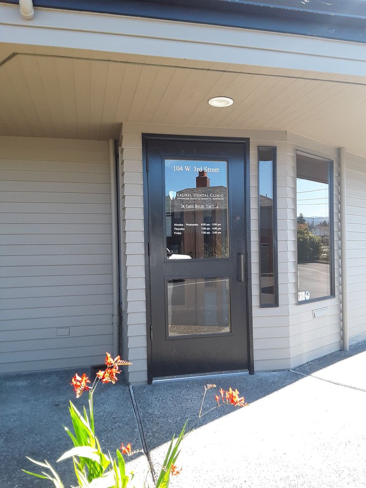image of business Laurel Dental Clinic
