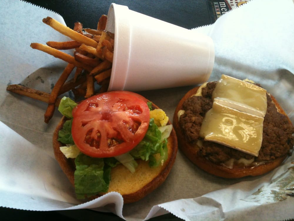 Metro Burger CLOSED 15 Reviews Burgers 1102 Woodruff Rd